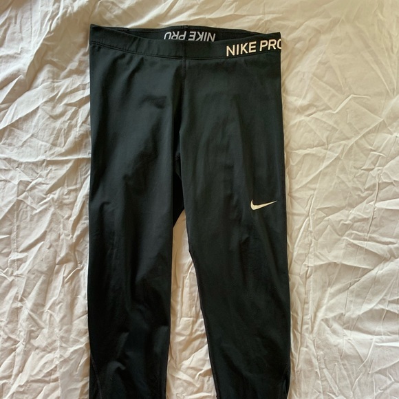 Nike Pro Leggings - Picture 1 of 2